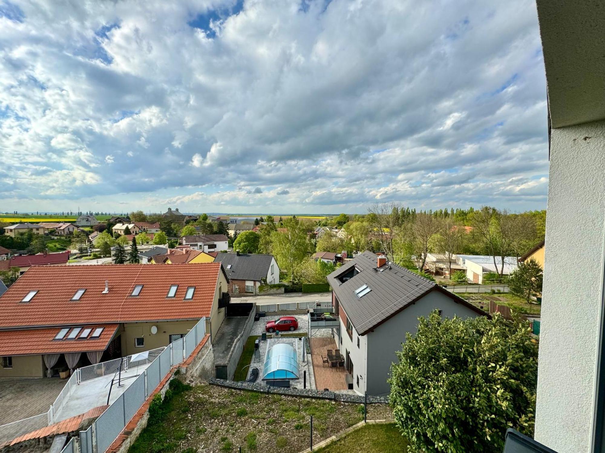 Byt Apartman 74M2 Vyhled Klid Priroda Prag Exteriör bild