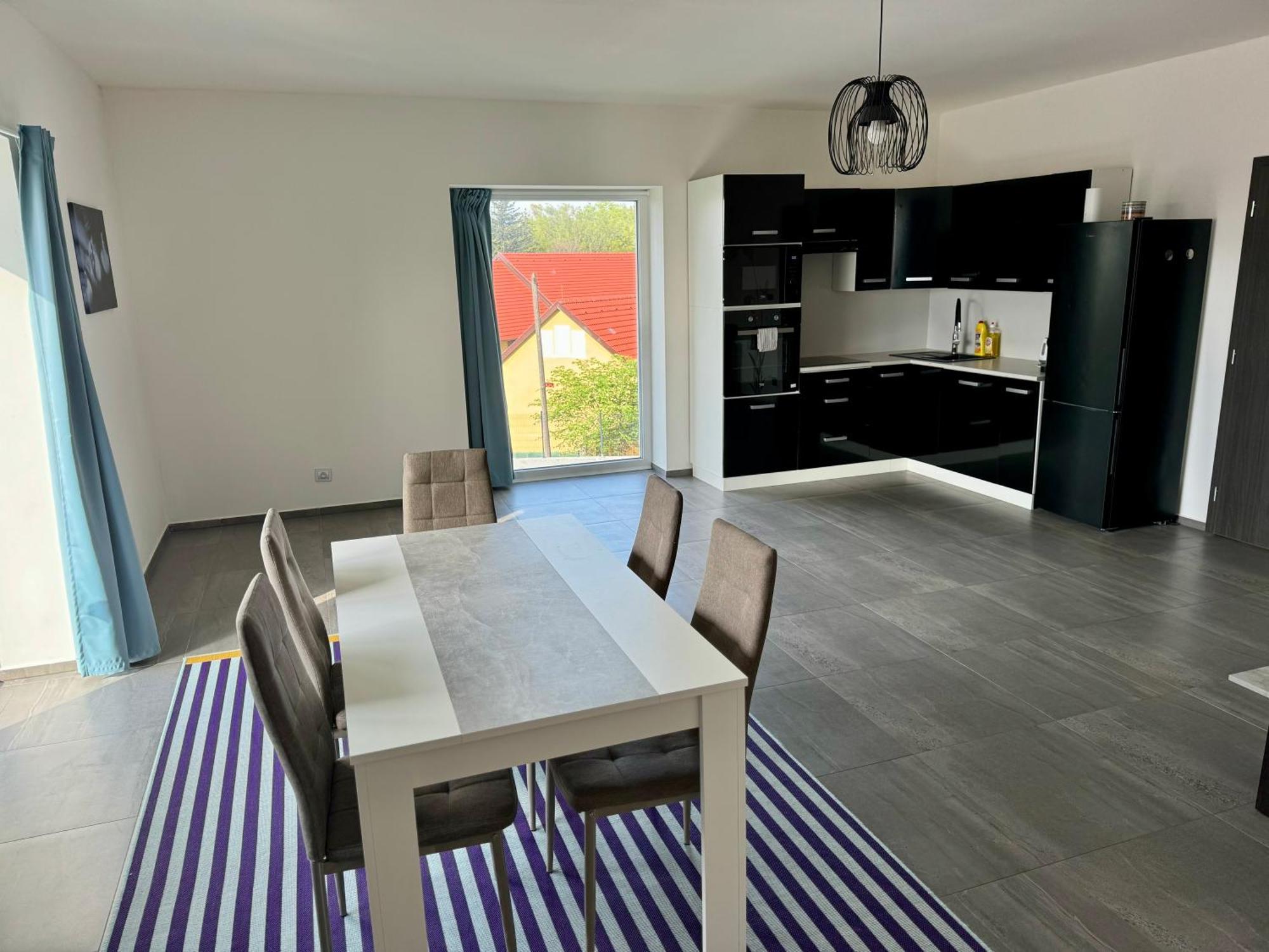 Byt Apartman 74M2 Vyhled Klid Priroda Prag Exteriör bild