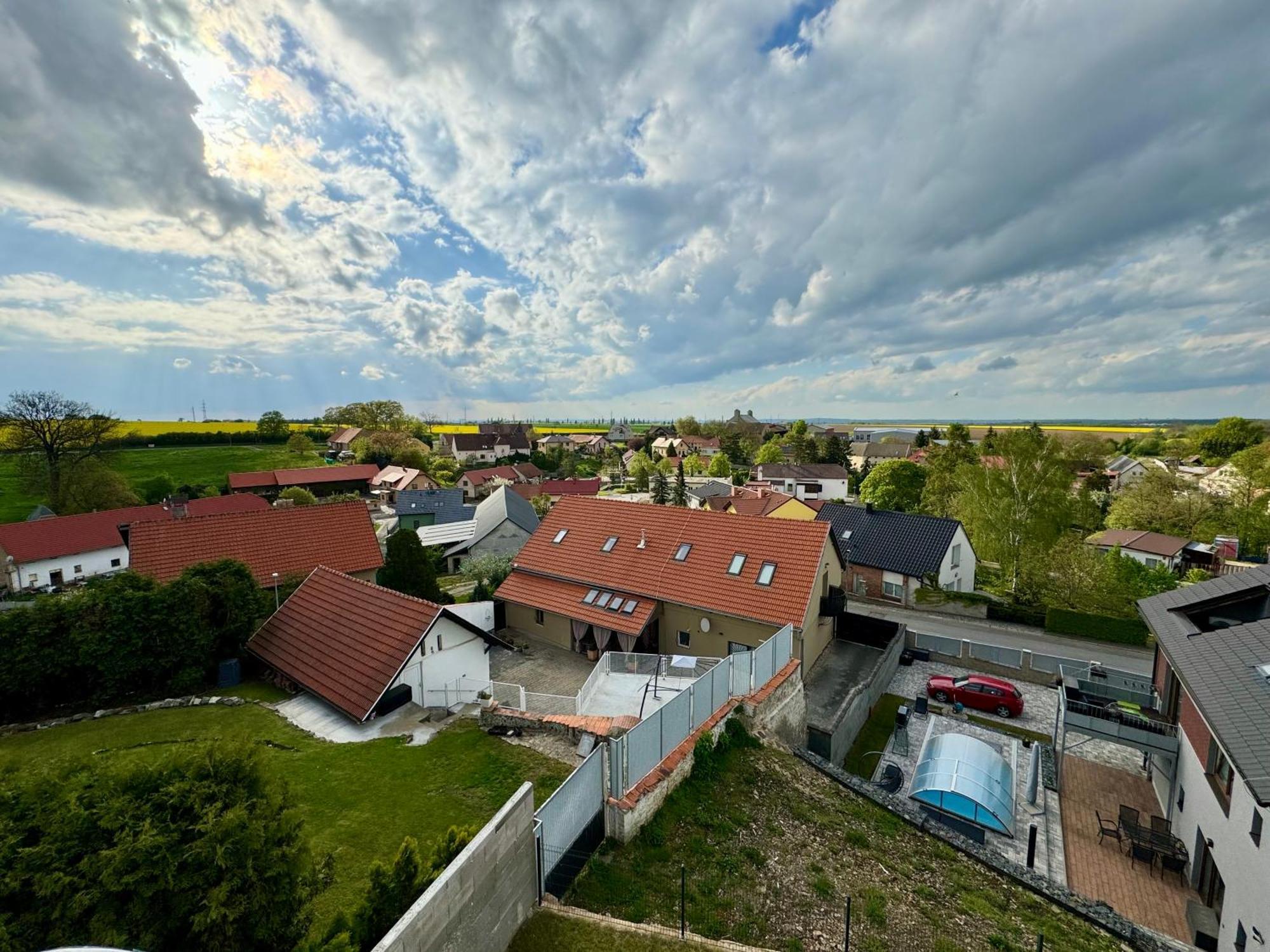 Byt Apartman 74M2 Vyhled Klid Priroda Prag Exteriör bild