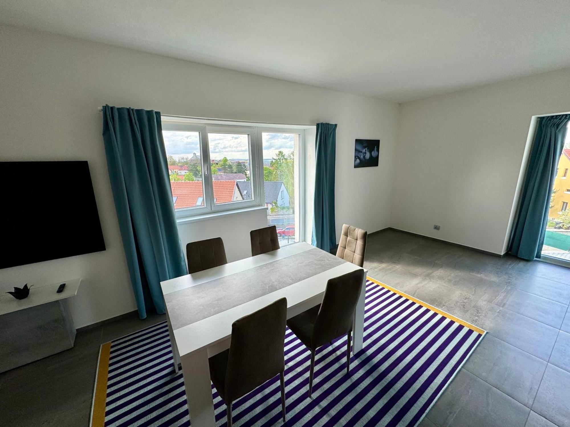Byt Apartman 74M2 Vyhled Klid Priroda Prag Exteriör bild