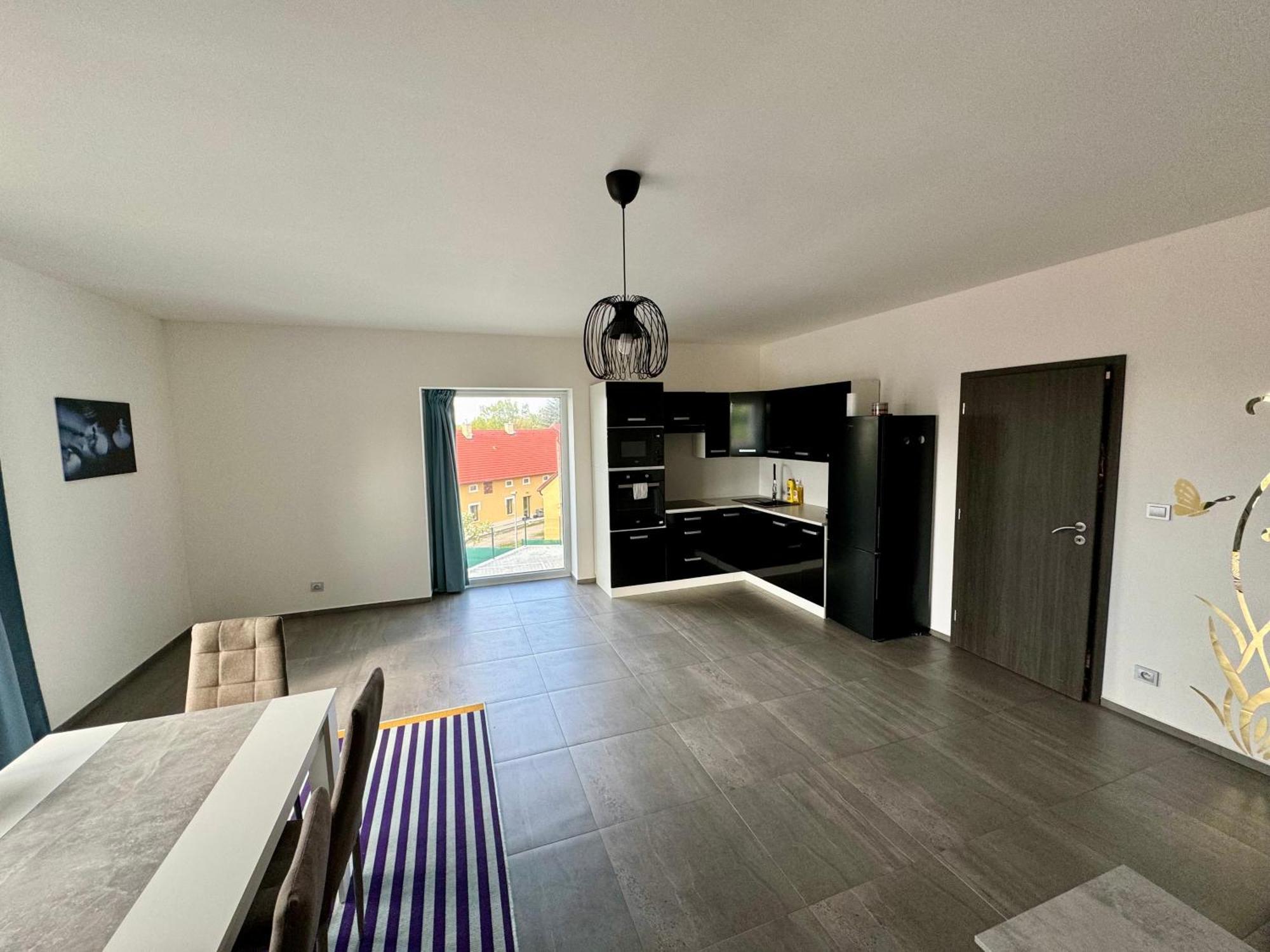 Byt Apartman 74M2 Vyhled Klid Priroda Prag Exteriör bild
